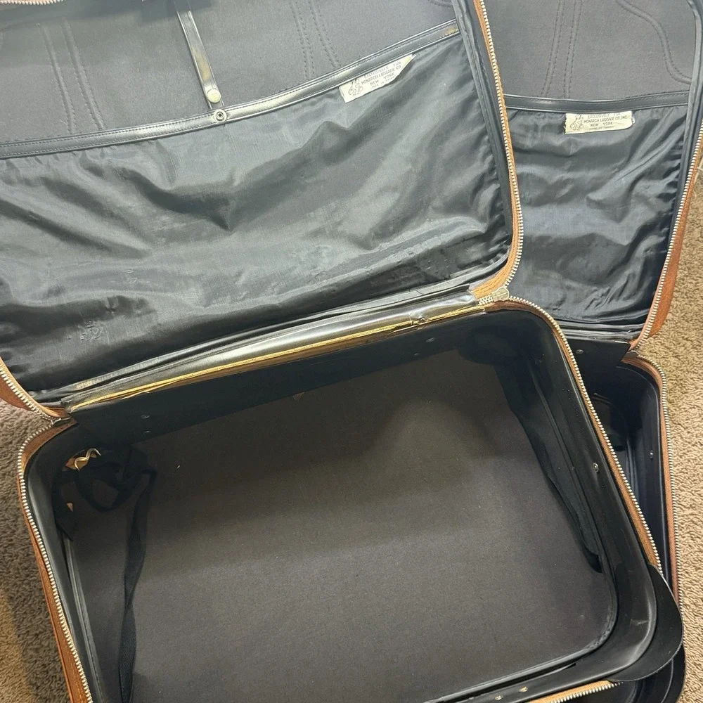 Vintage Monarch‎ Luggage 2 Pc Brown Faux Leather Suitcase Set w/ Wheels & Keys